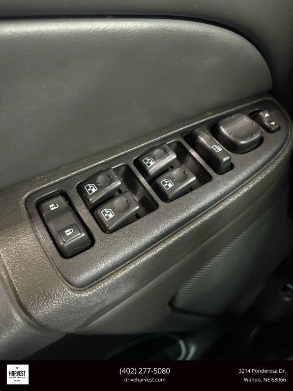 used 2006 Chevrolet Silverado 2500 car, priced at $8,900