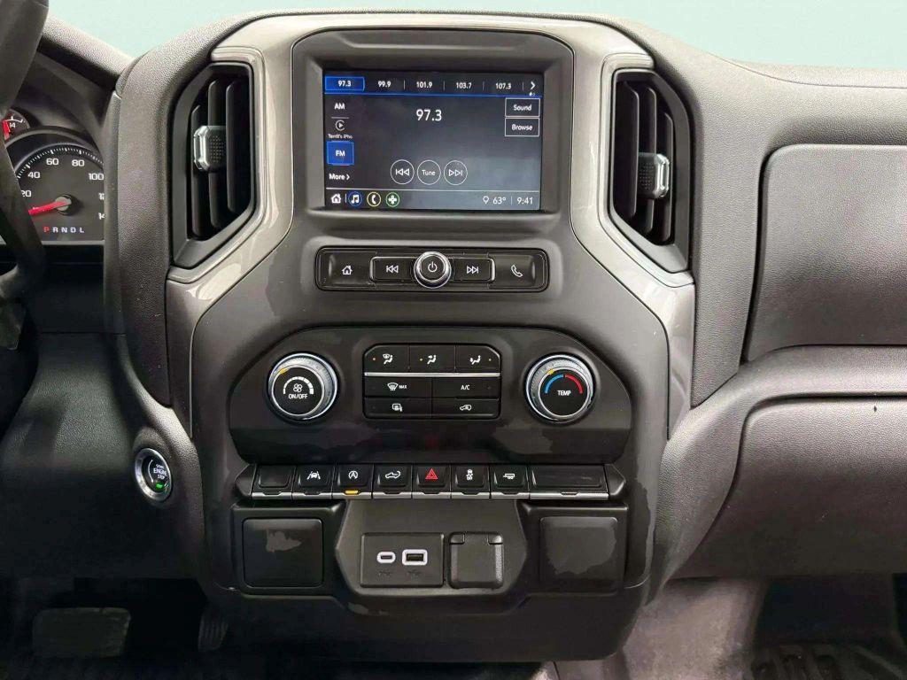 used 2024 Chevrolet Silverado 1500 car, priced at $29,900
