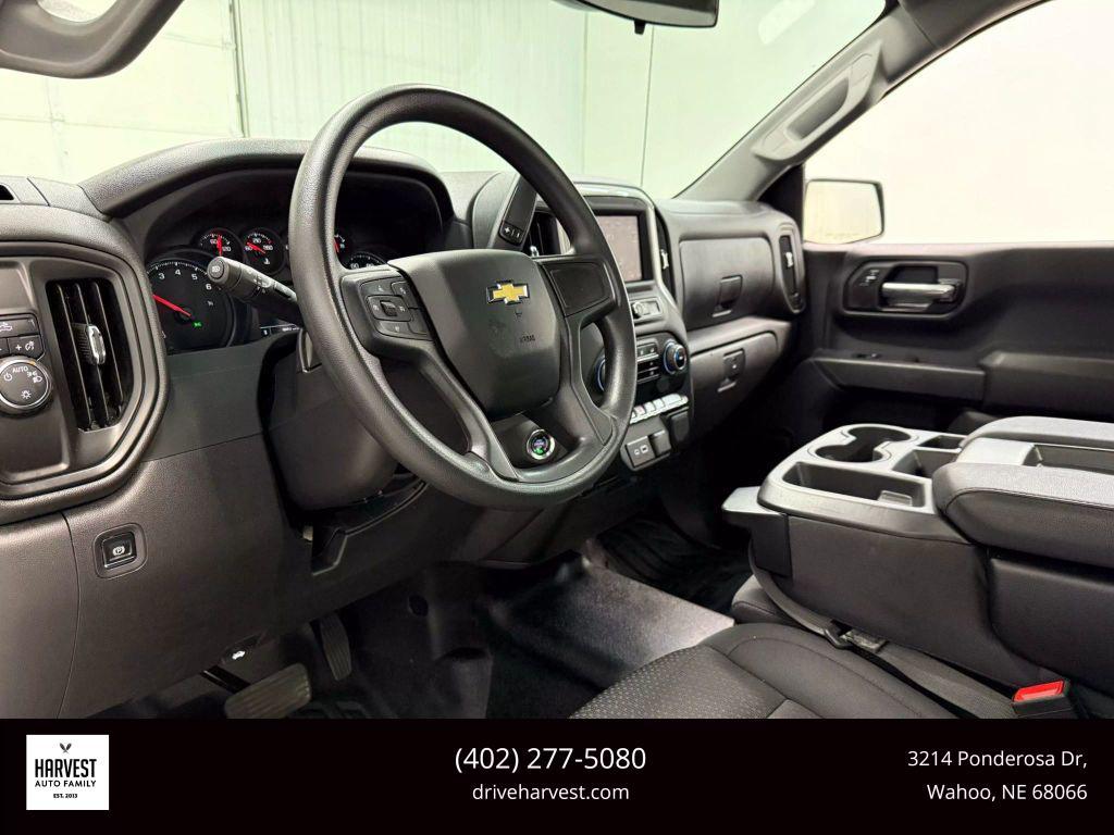 used 2024 Chevrolet Silverado 1500 car, priced at $31,900