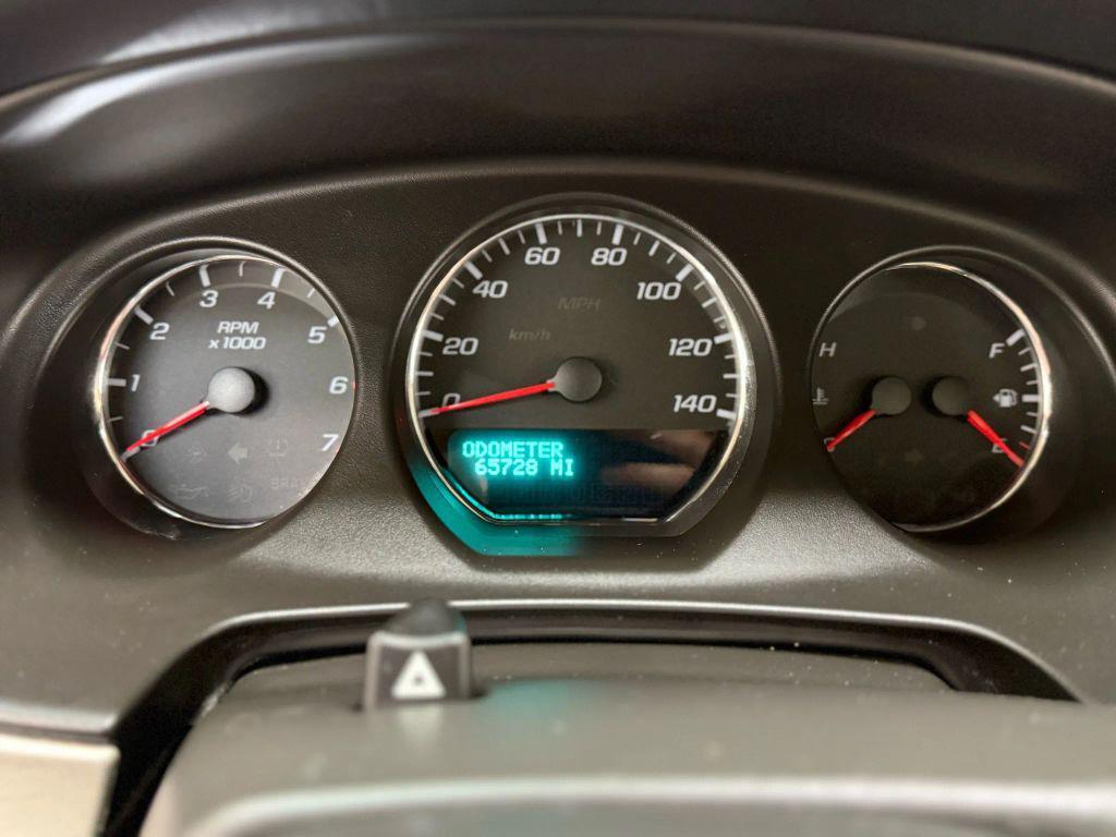 used 2007 Chevrolet Monte Carlo car, priced at $9,900