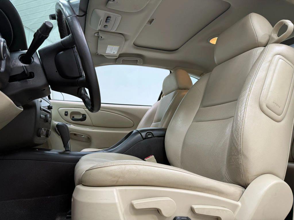 used 2007 Chevrolet Monte Carlo car, priced at $9,900