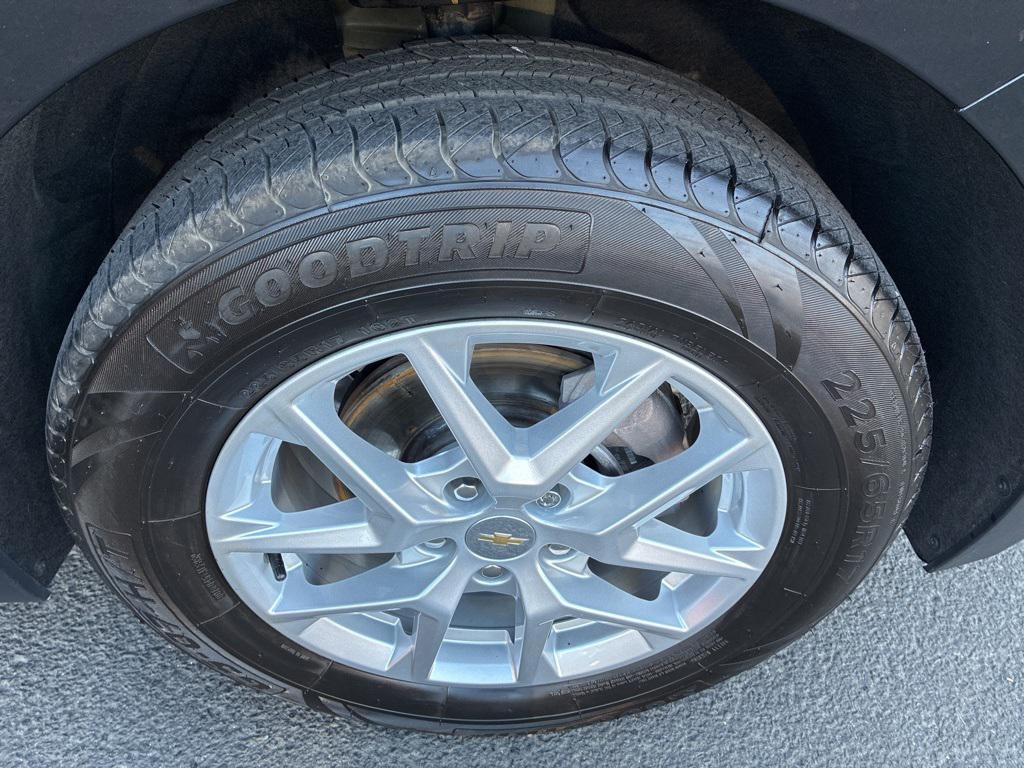 used 2023 Chevrolet Equinox car, priced at $18,988