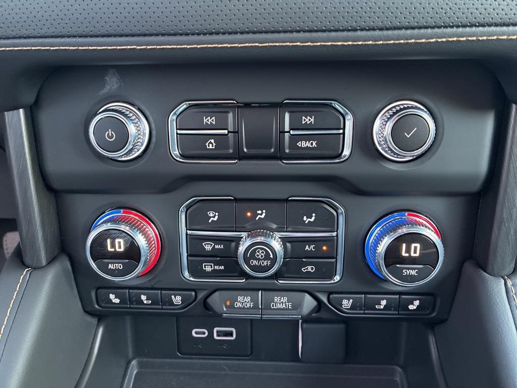 used 2024 GMC Yukon XL car, priced at $80,998