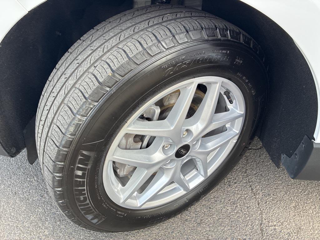 used 2024 Ford Edge car, priced at $23,998