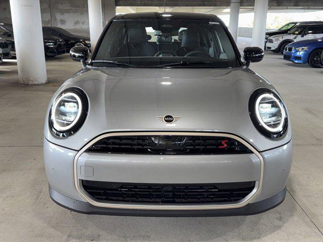 new 2025 MINI Hardtop car, priced at $38,195