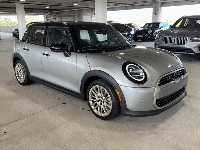 new 2025 MINI Hardtop car, priced at $38,195