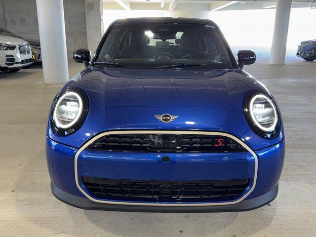 new 2025 MINI Hardtop car, priced at $39,295