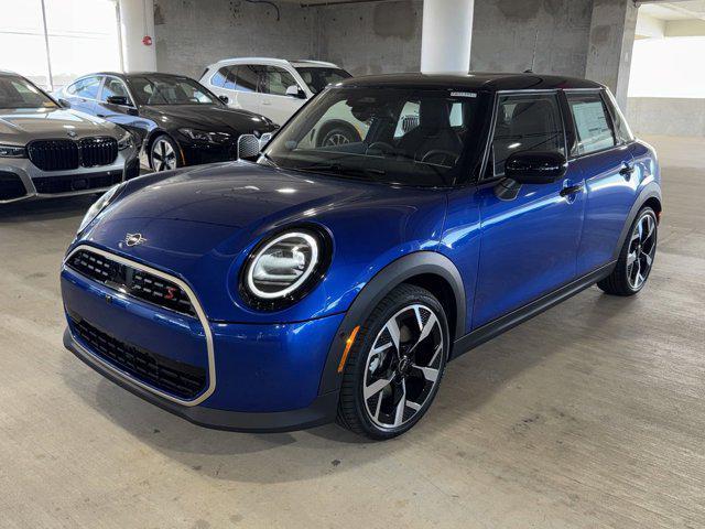 new 2025 MINI Hardtop car, priced at $39,295