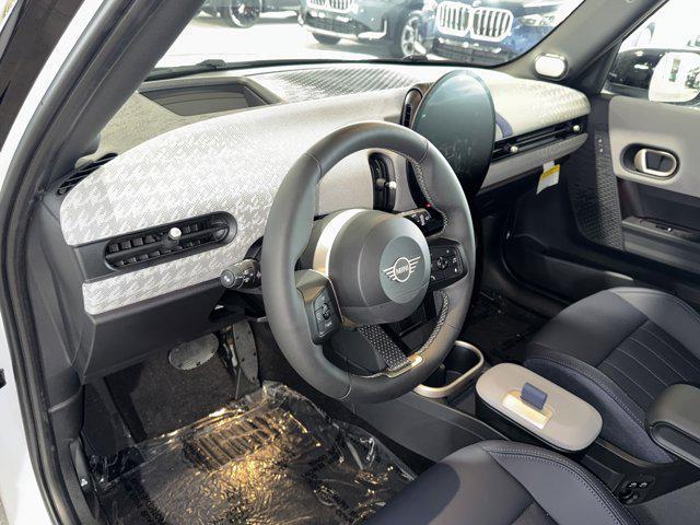 new 2025 MINI Hardtop car, priced at $37,925