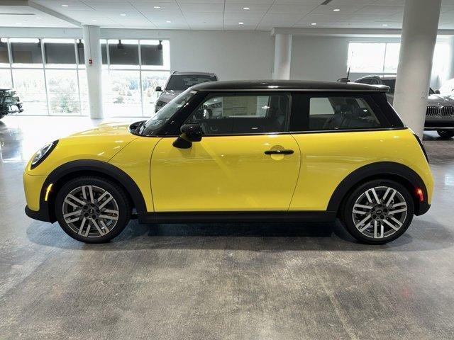 new 2025 MINI Hardtop car, priced at $35,895