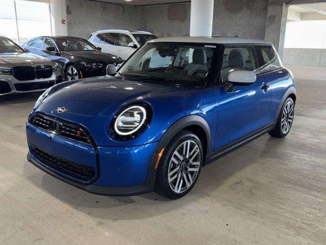 new 2025 MINI Hardtop car, priced at $37,295