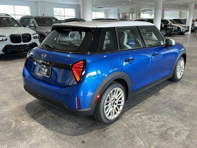 new 2025 MINI Hardtop car, priced at $37,895