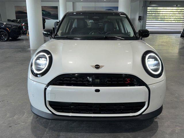 new 2025 MINI Hardtop car, priced at $38,295