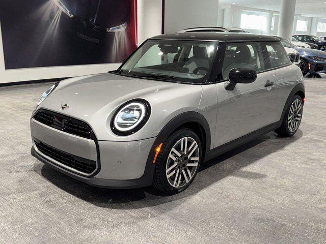 new 2025 MINI Hardtop car, priced at $32,345