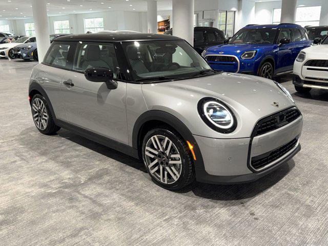 new 2025 MINI Hardtop car, priced at $32,345