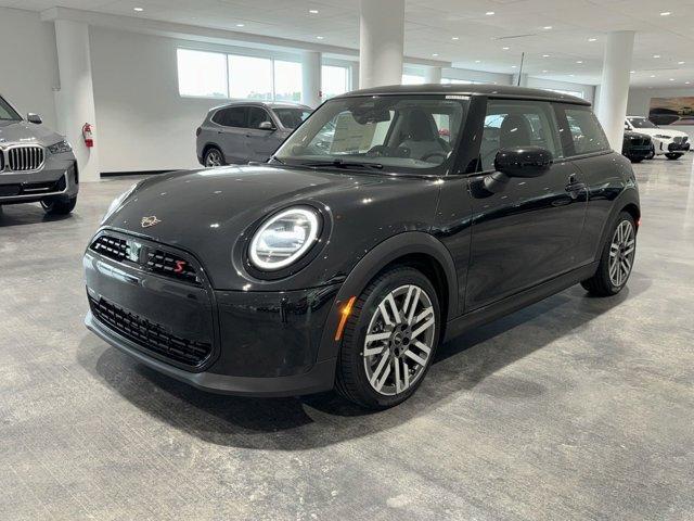 new 2025 MINI Hardtop car, priced at $35,595