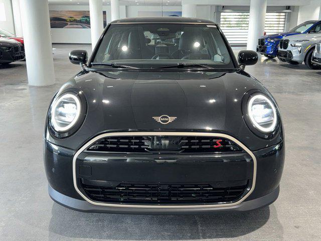 new 2025 MINI Hardtop car, priced at $35,595