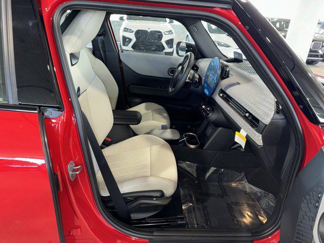 new 2025 MINI Hardtop car, priced at $36,595