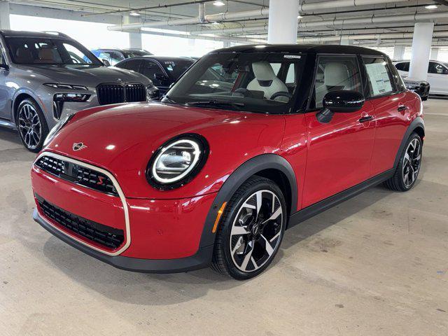 new 2025 MINI Hardtop car, priced at $36,595