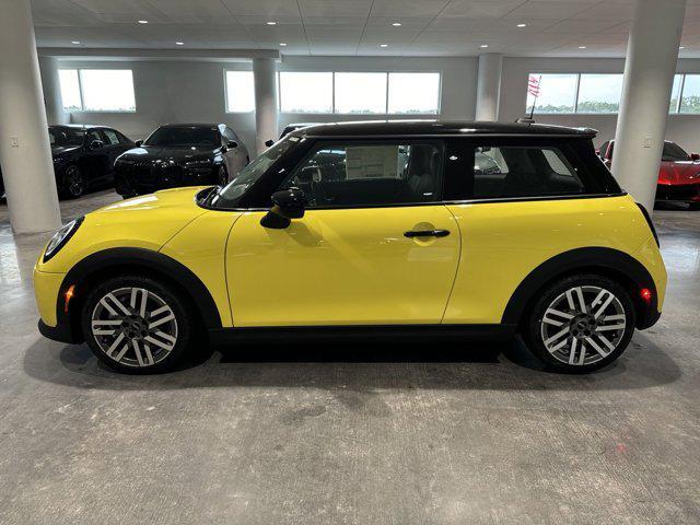 new 2025 MINI Hardtop car, priced at $37,295