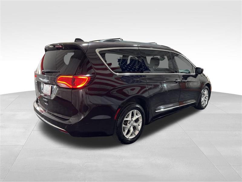 used 2017 Chrysler Pacifica car, priced at $12,955