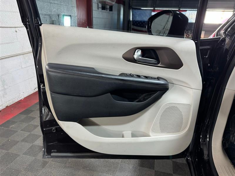 used 2017 Chrysler Pacifica car, priced at $12,955