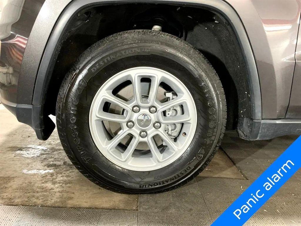 used 2020 Jeep Grand Cherokee car, priced at $16,777
