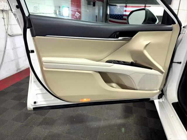 used 2019 Toyota Camry Hybrid car, priced at $18,955