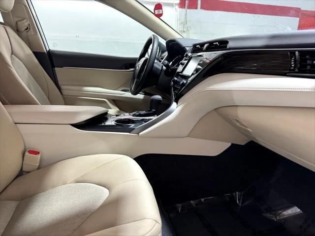 used 2019 Toyota Camry Hybrid car, priced at $18,955