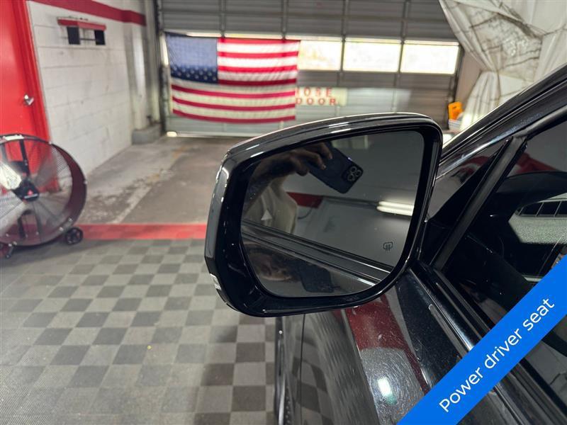 used 2024 Jeep Grand Cherokee L car, priced at $30,555