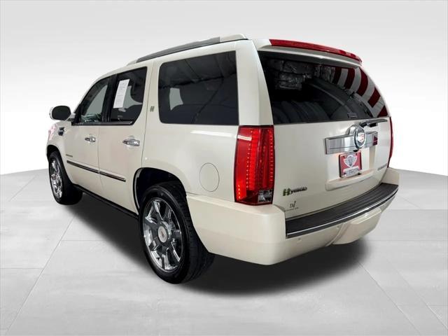 used 2012 Cadillac Escalade Hybrid car, priced at $15,977