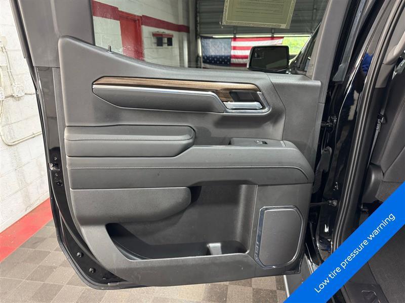 used 2024 Chevrolet Silverado 1500 car, priced at $40,555