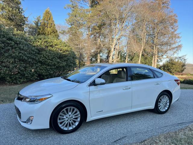 used 2015 Toyota Avalon Hybrid car, priced at $18,950