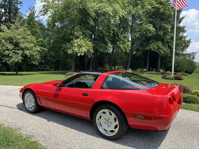 used 1992 Chevrolet Corvette car, priced at $16,950