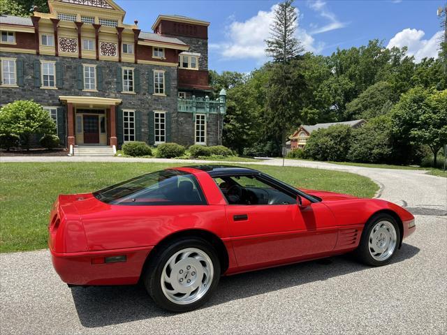 used 1992 Chevrolet Corvette car, priced at $16,950