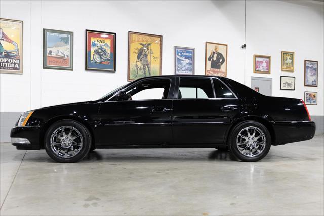 used 2007 Cadillac DTS car, priced at $25,000