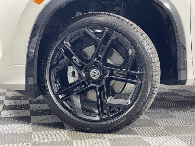 new 2026 Volkswagen Tiguan car, priced at $40,220