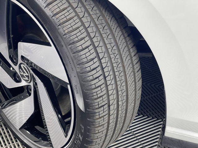 new 2025 Volkswagen Golf GTI car, priced at $33,958