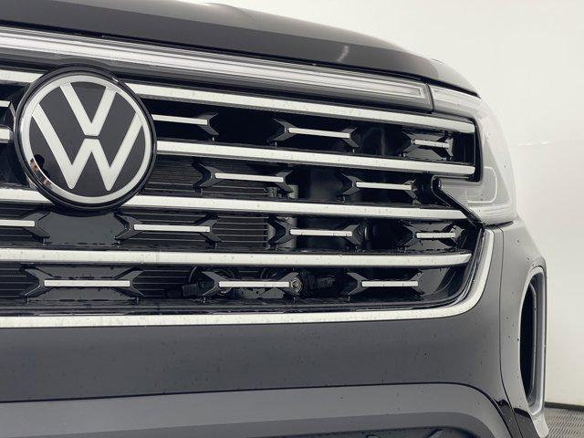 new 2024 Volkswagen Atlas car, priced at $48,257