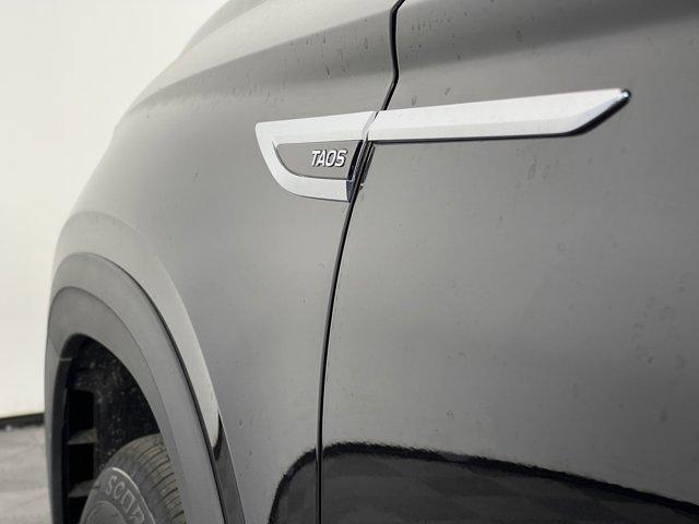 new 2024 Volkswagen Taos car, priced at $29,184