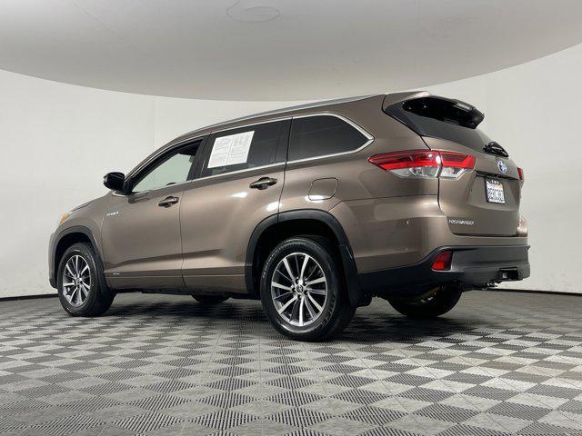 used 2018 Toyota Highlander Hybrid car, priced at $34,435