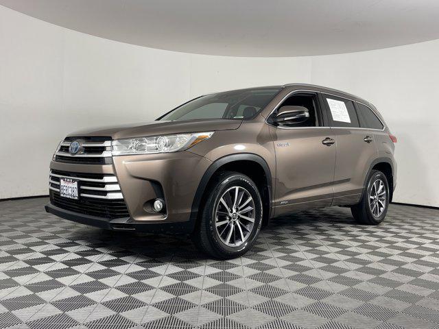 used 2018 Toyota Highlander Hybrid car, priced at $34,435