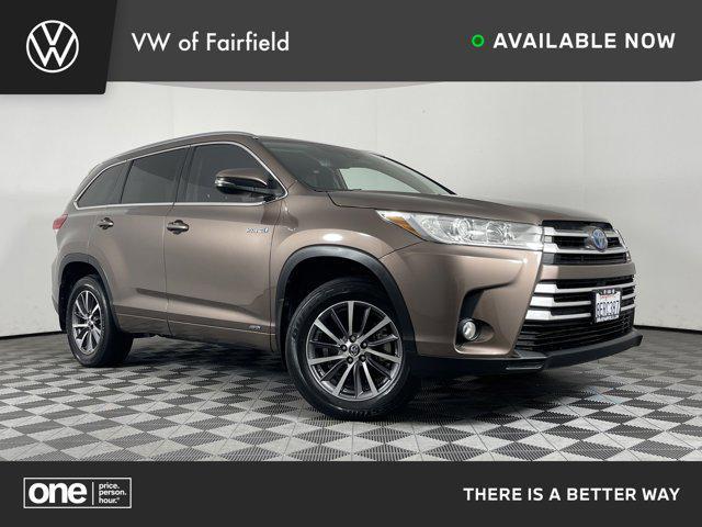 used 2018 Toyota Highlander Hybrid car, priced at $34,435