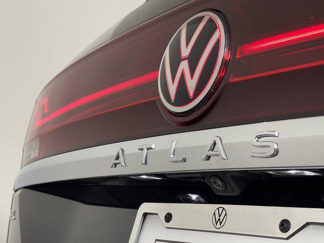 new 2025 Volkswagen Atlas car, priced at $50,809