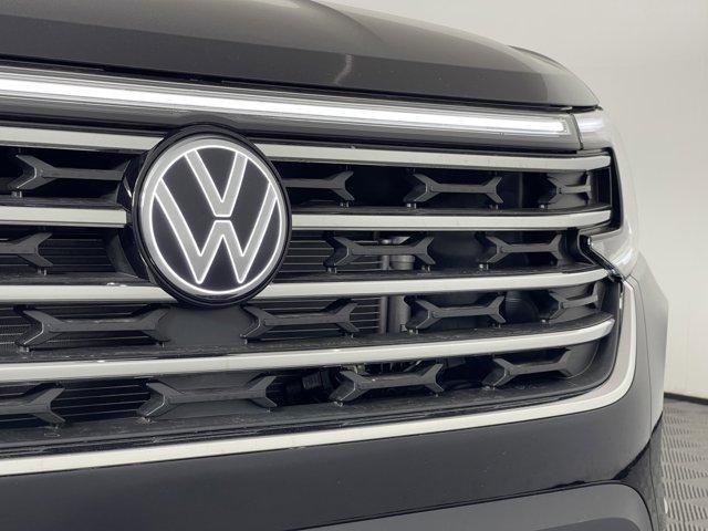 new 2024 Volkswagen Atlas car, priced at $41,777