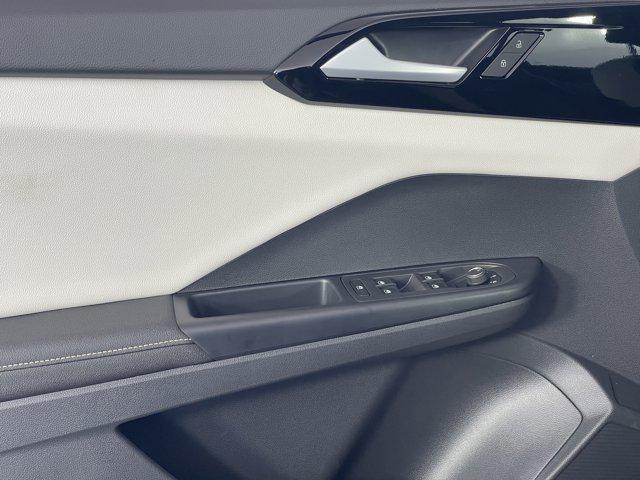 new 2025 Volkswagen Taos car, priced at $25,101