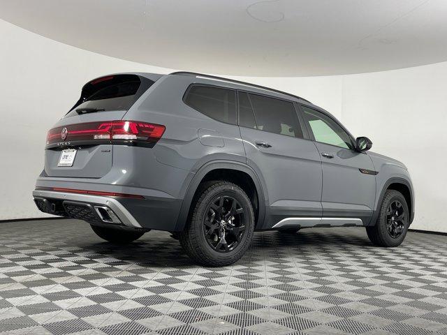 new 2024 Volkswagen Atlas car, priced at $47,651