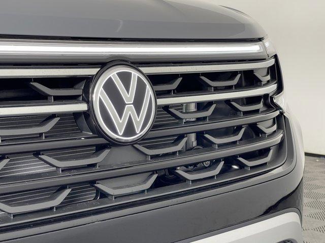 new 2024 Volkswagen Atlas car, priced at $47,651