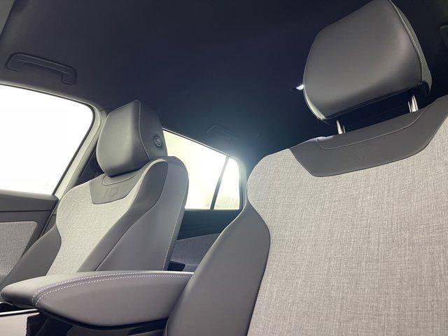 new 2025 Volkswagen ID.4 car, priced at $47,176