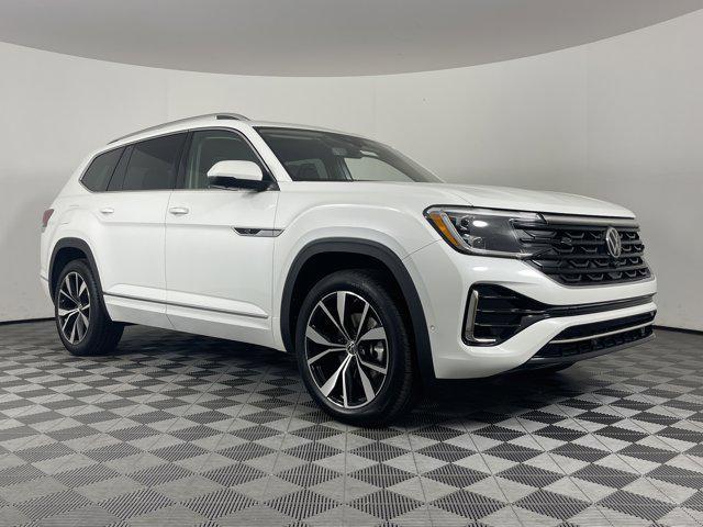 new 2025 Volkswagen Atlas car, priced at $55,644